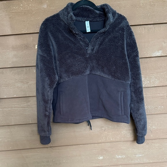 All in Motion black women’s cropped fleece size medium - Picture 1 of 7